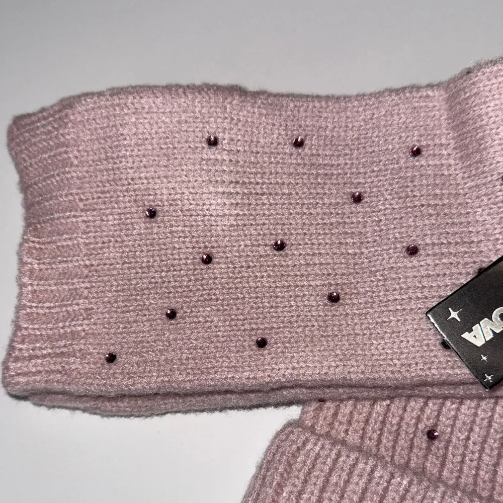 Fashion Nova Blush Knit Beanie and Gloves Set